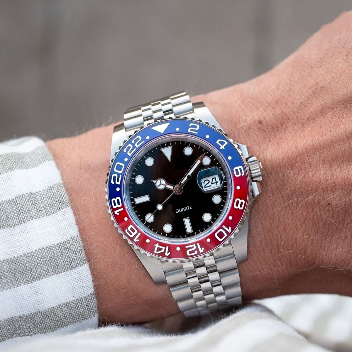 Ruvex Watch - North Row