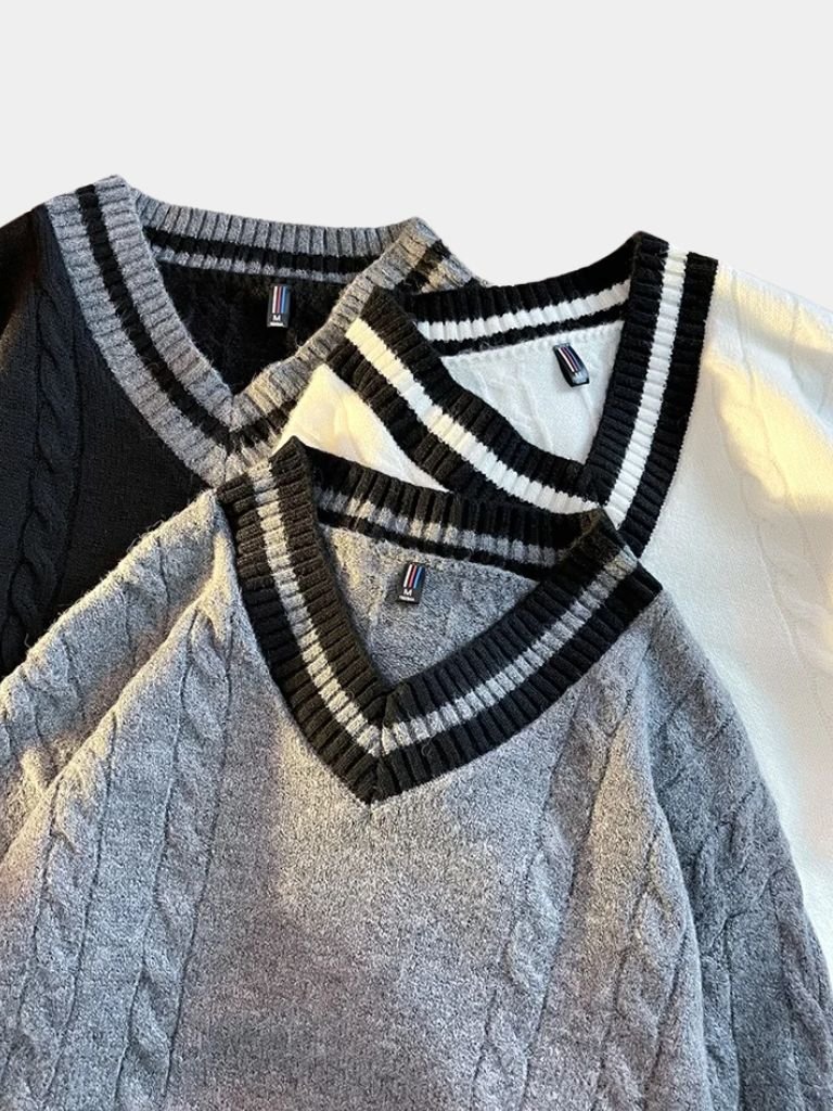 Minimalist V-Neck Sweater - North Row