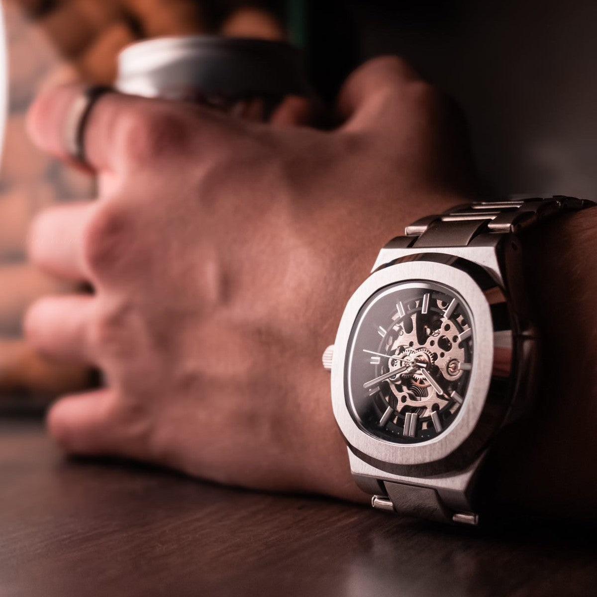 Oasis Watch - North Row